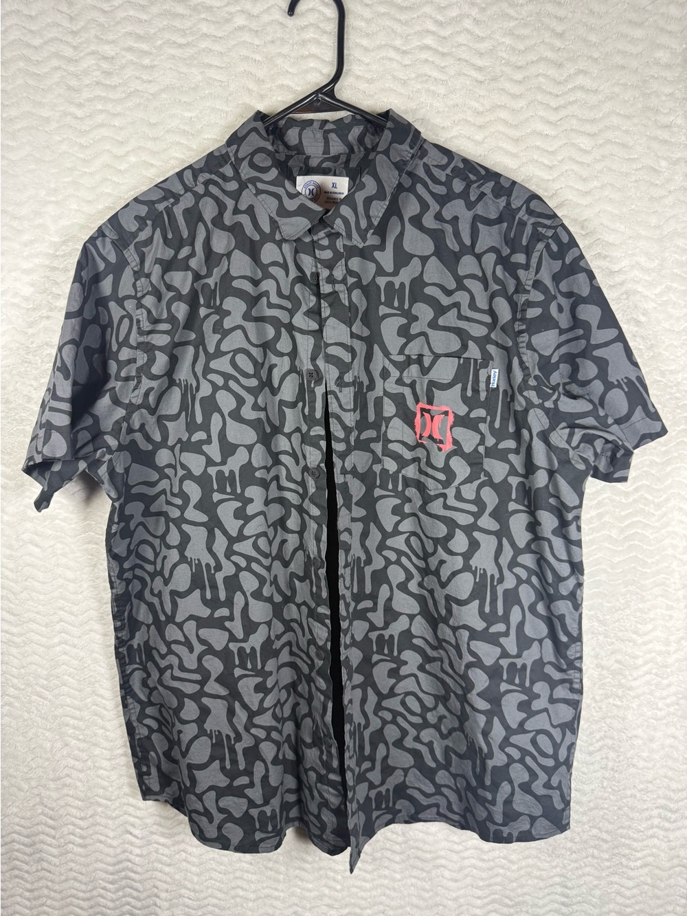 Hurley Black and Gray Short-Sleeve Button-Up Shirt with Pink Logo